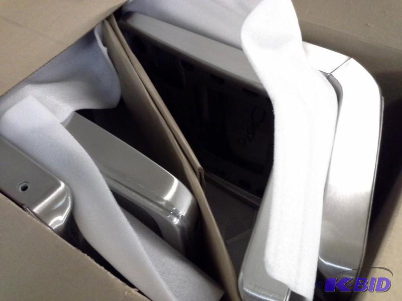 lot 191 image: MODULE SEAT STAINLESS STEEL AMERICAN SEATING NEW FLYER 200262044