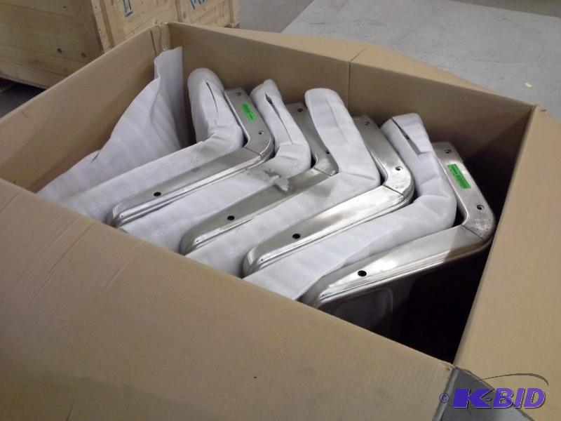 lot 195 image: MODULE SEAT STAINLESS STEEL AMERICAN SEATING NEW FLYER 200262044
