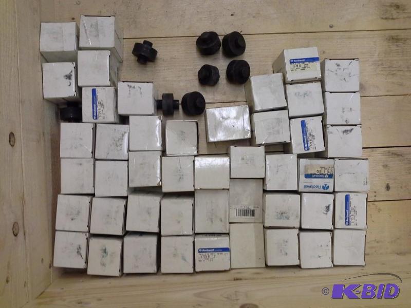 lot 204 image: ROLLER BRAKE FRONT OVERSIZE (14) GILLIG 82-11869-002