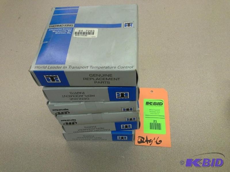 lot 21 image: PLATE BRUSH RIGGING & PARTS EVAP MOTOR 44-7293 GILLIG AC  94 FLYER