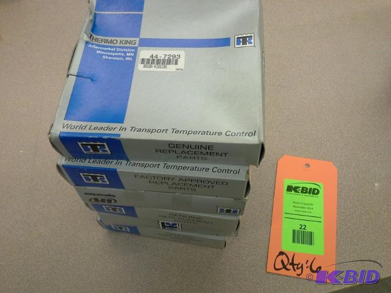lot 22 image: PLATE BRUSH RIGGING & PARTS EVAP MOTOR 44-7293 GILLIG AC  94 FLYER