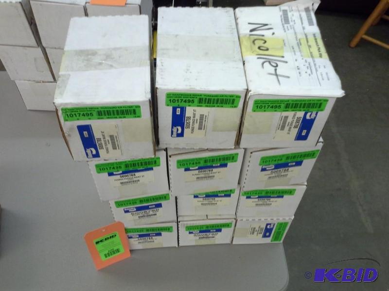 lot 220 image: KIT MAINTENANCE REPAIR  PURAGARD AIR FILTER  5006788