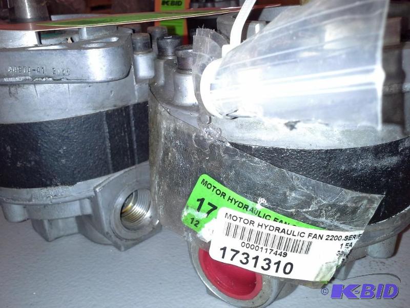 lot 229 image: MOTOR HYDRAULIC FAN 2200 SERIES GILLIG 53-26580-004 SEE COMMENTS