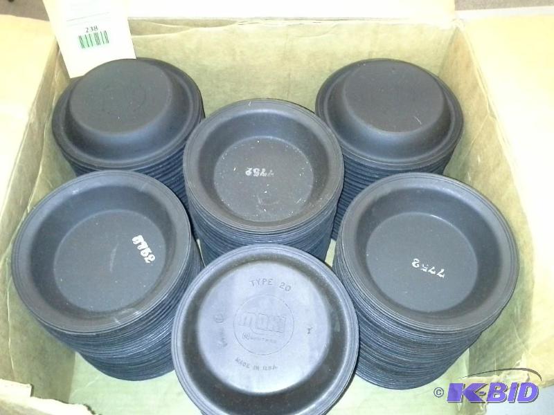 lot 238 image: DIAPHRAGM NEOPRENE FRT BRAKE NEW FLYER GILLIG 86.51100.0019