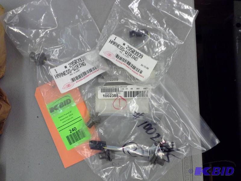 lot 240 image: HARNESS WIRING B500 29503939