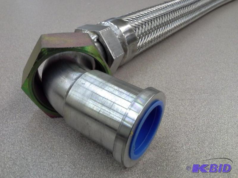 lot 25 image: HOSE AC SUCTION NEW FLYER LOW FLOOR 071031