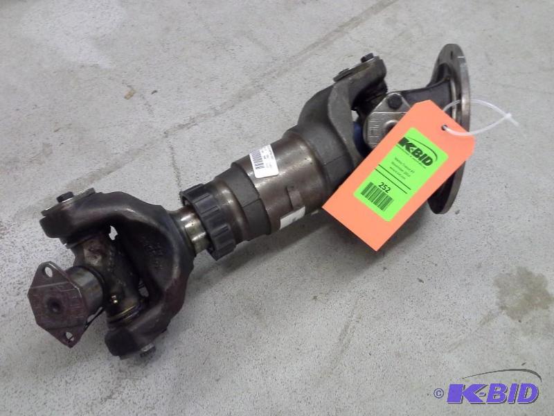 lot 252 image: DRIVESHAFT ASSEMBLY GILLIG 53-08754-022