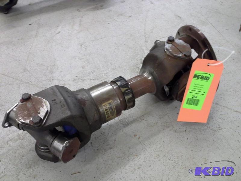 lot 256 image: DRIVESHAFT ASSEMBLY GILLIG 53-08754-022