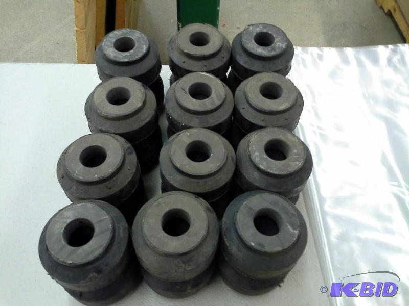 lot 272 image: BUSHING REAR SUSPENSION GILLIG 900 08 151