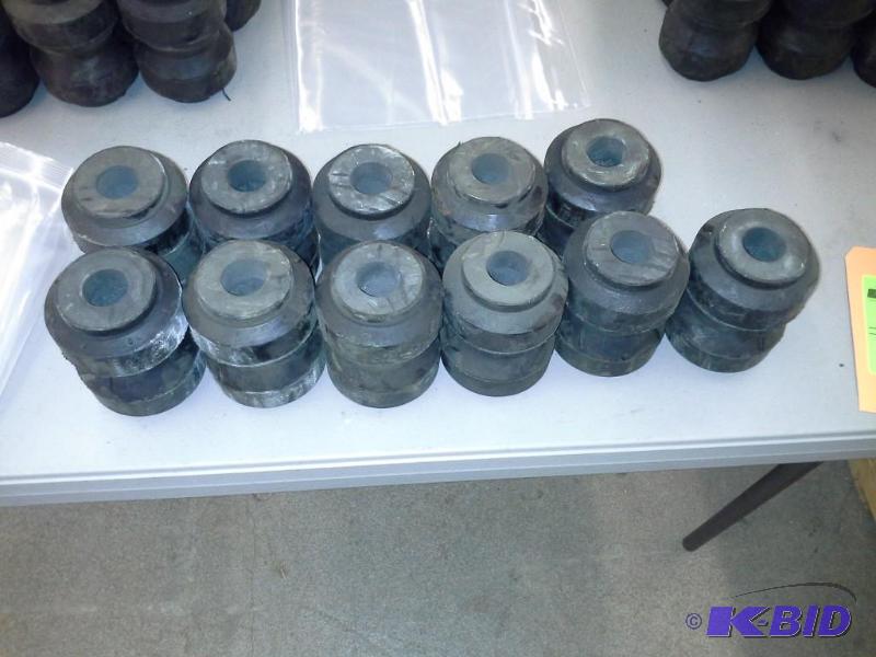 lot 274 image: BUSHING REAR SUSPENSION GILLIG 900 08 151
