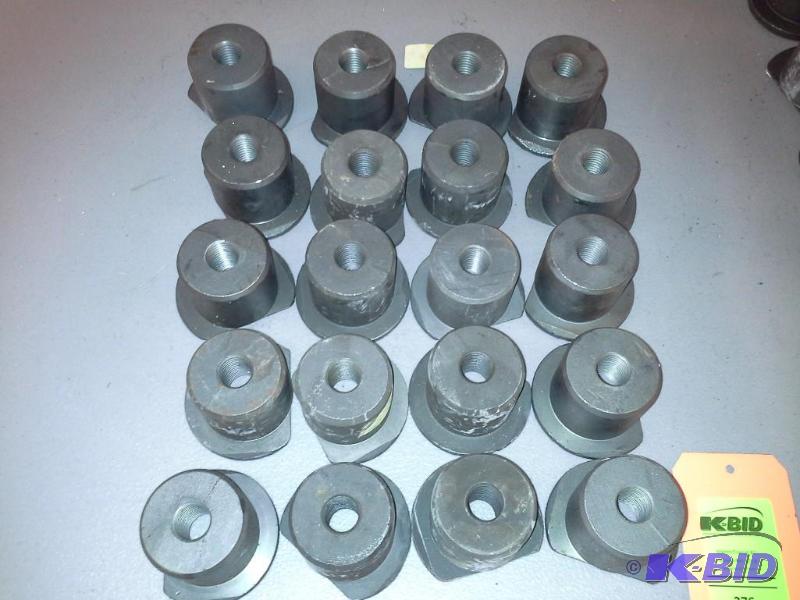 lot 276 image: BUSHING REAR SUSPENSION-ADAPTER GILLIG M00 01 000 C