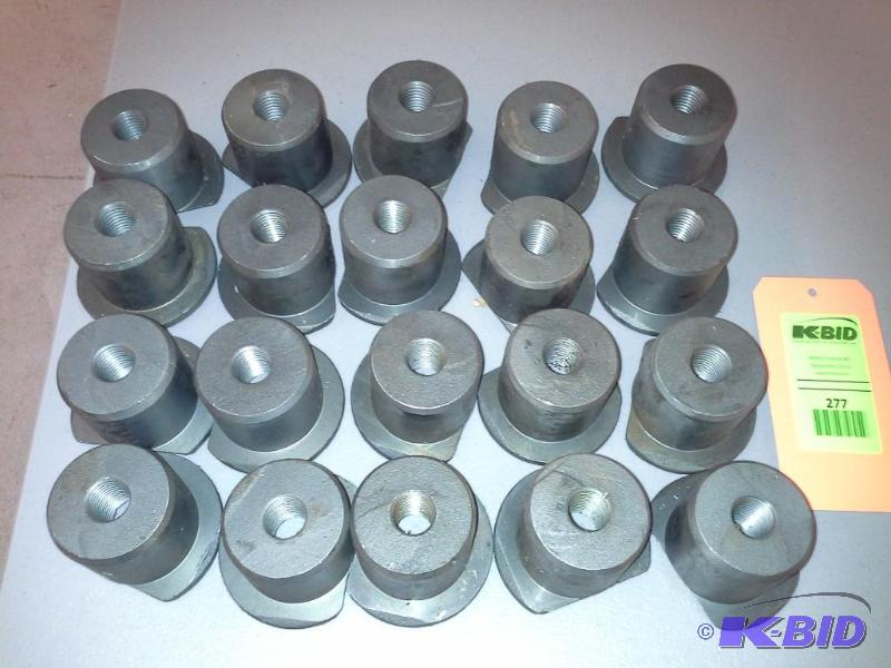 lot 277 image: BUSHING REAR SUSPENSION-ADAPTER GILLIG M00 01 000 C