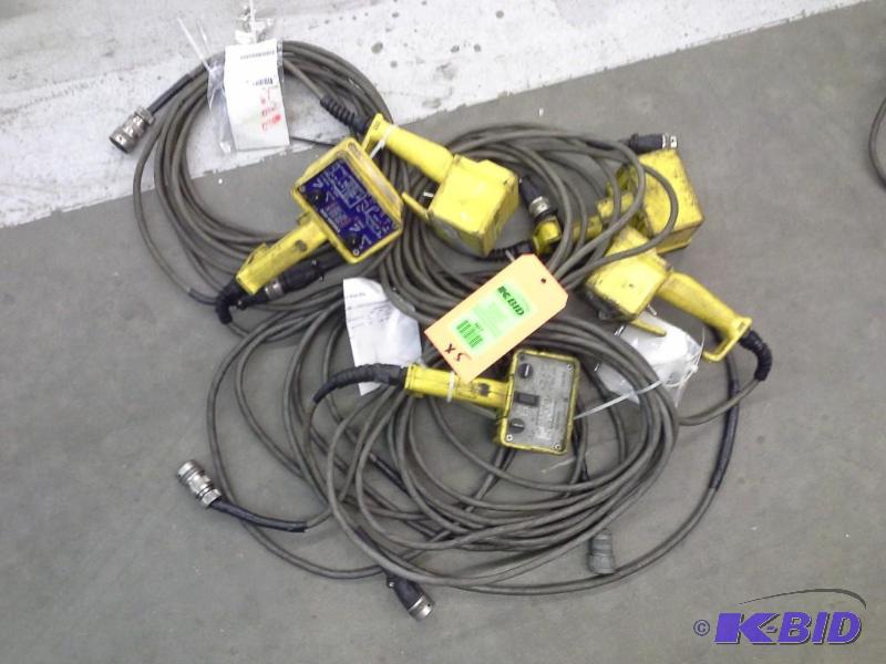 lot 307 image: CONTROLLER REMOTE WHEELCHAIR (GREY) LIFT-U 371-0224 (NEEDS RBLD)