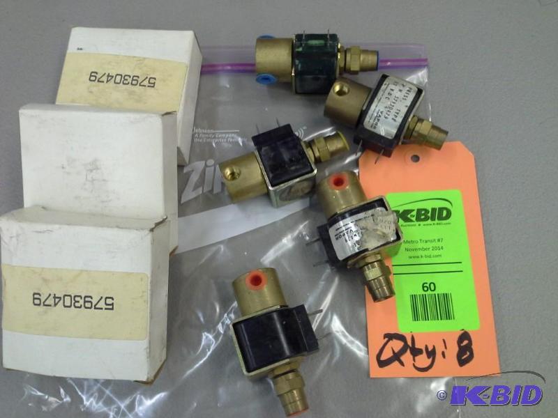 lot 60 image: SOLENOID EXIT DOOR VALVE (12 VOLT) GILLIG 82-06161-001