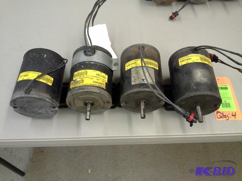 lot 71 image: MOTOR AC CONDENSER ROOFTOP  1994 NEW FLYER 2125-2149
