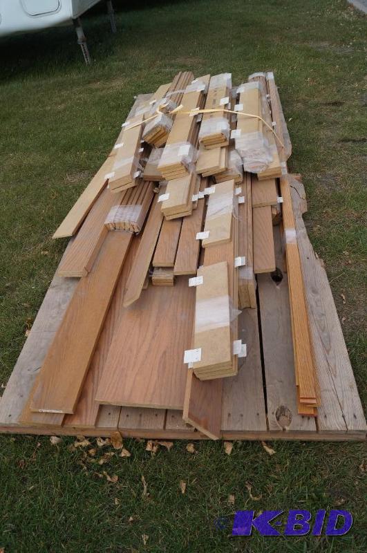 Oak veneer boards
