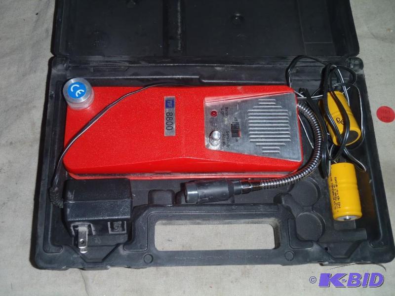 lot 120 image: TIF 8800 Combustible Gas Detector
