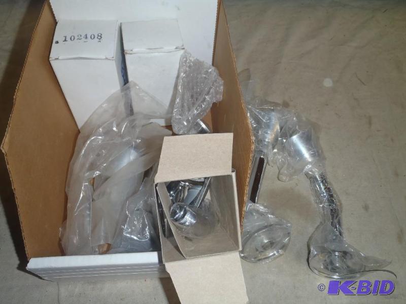 lot 138 image: Showerheads