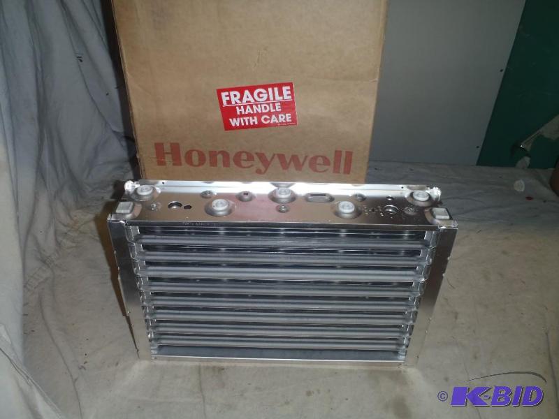 lot 149 image: Honeywell Electronic Air Cleaner