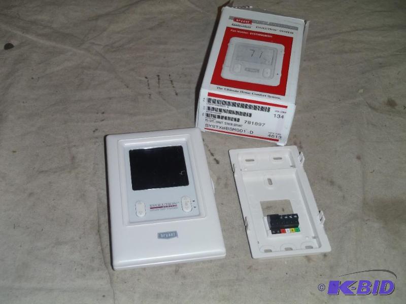 lot 15 image: Programmable Thermostat