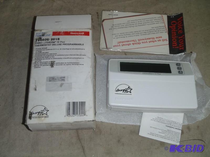 lot 163 image: Programmable Thermostat