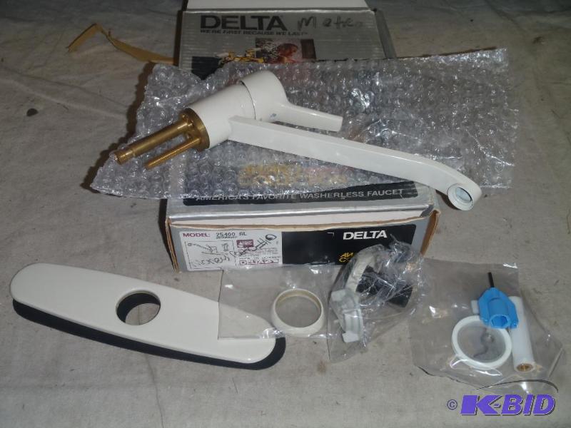 lot 199 image: Kitchen Faucet
