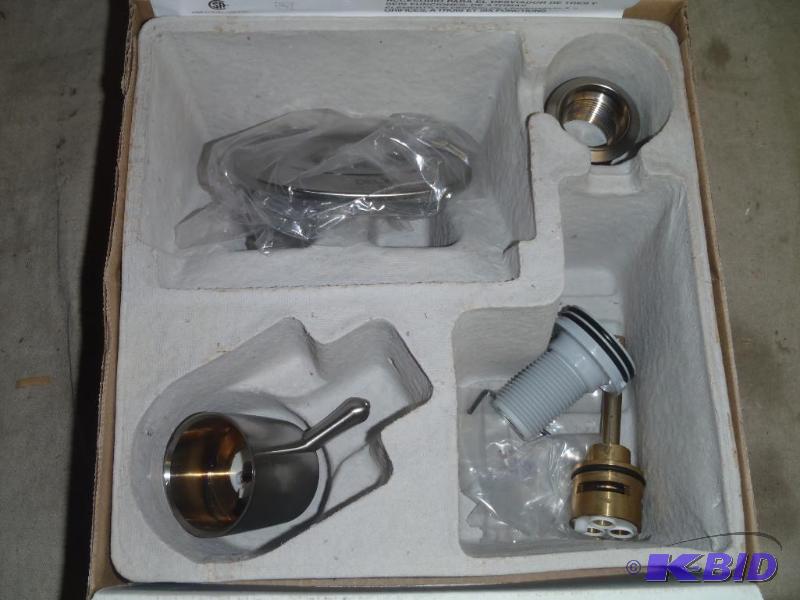 lot 216 image: Delta T11800SS Three Function Diverter Trim
