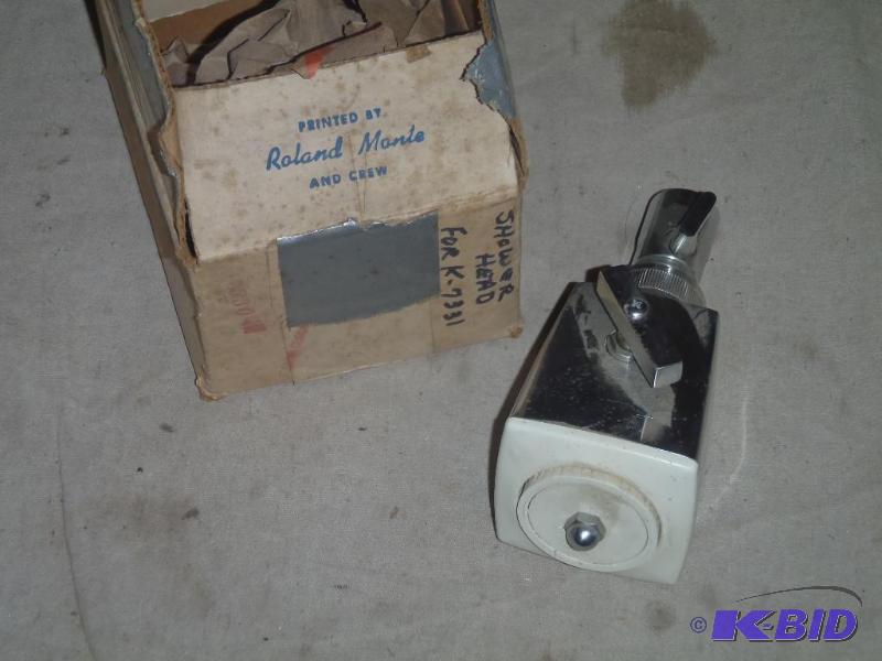 lot 263 image: Showerheads
