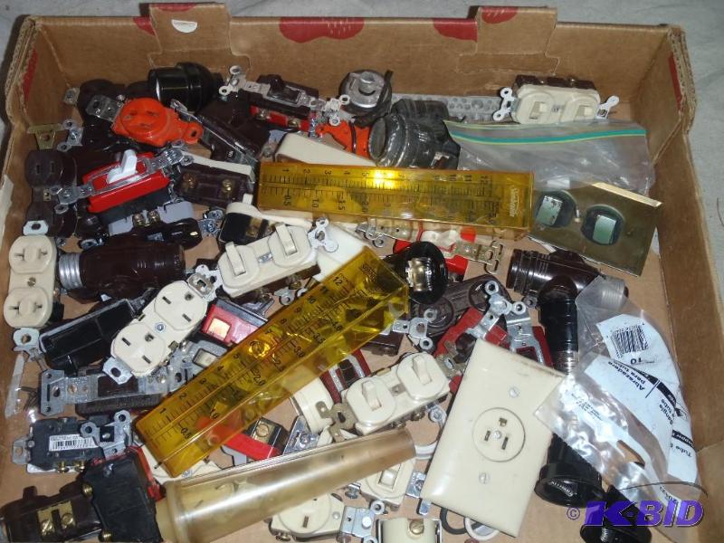 lot 27 image: Miscellaneous Electrical Items
