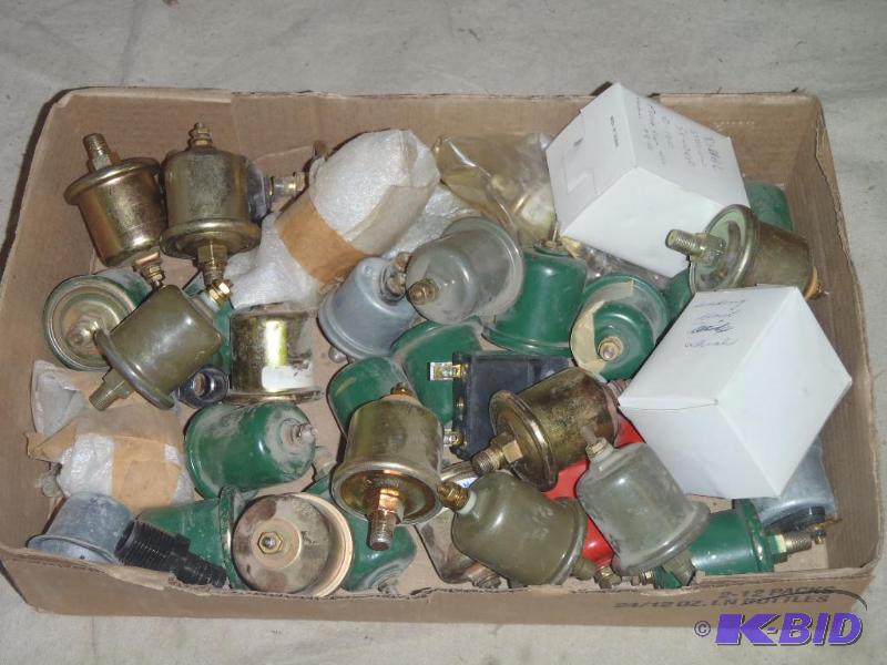 lot 289 image: Oil Pressure Senders