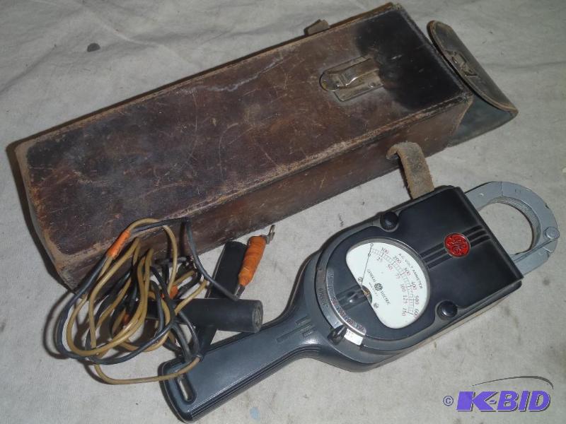 lot 29 image: GE A-C Volt Ammeter