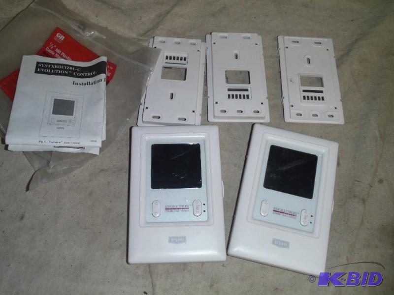 lot 57 image: Programmable Thermostat