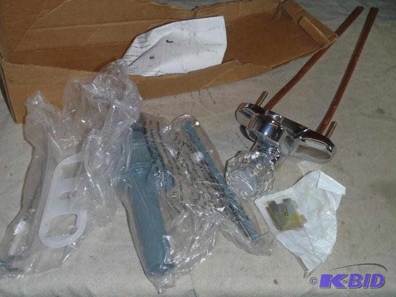 lot 79 image: Delta 1 Handle Sink Faucet