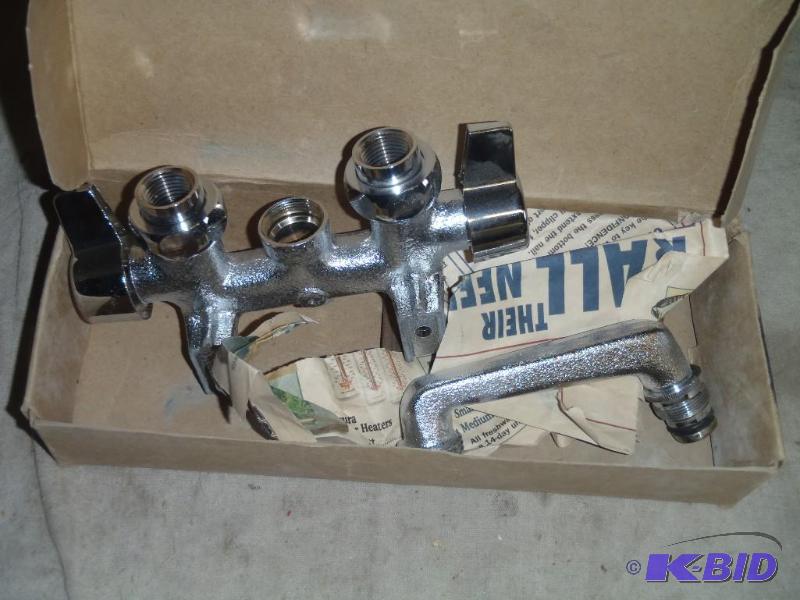 lot 89 image: Laundry Tub Faucet