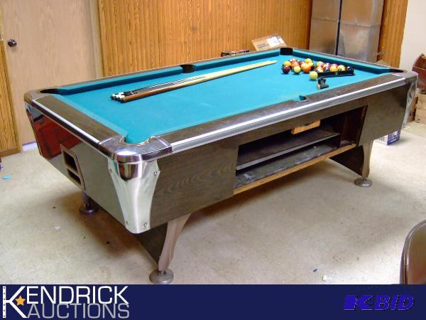 Vintage 8 Bar Pool Table