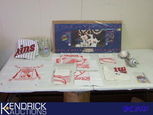 Lot of Collectable Minnesota Twins Hankeys and More