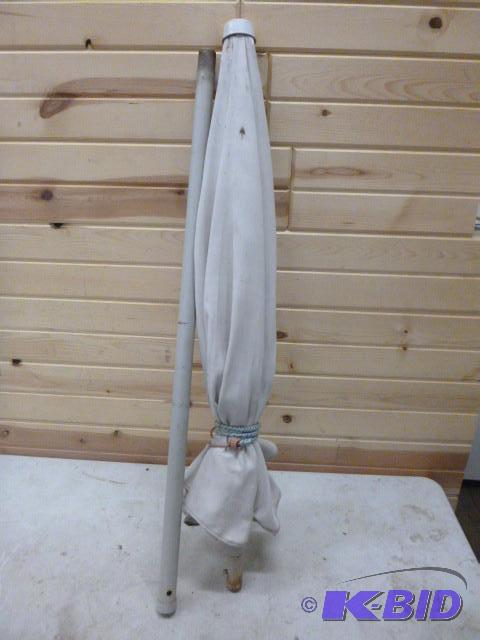 lot 142 image: Patio Umbrella...