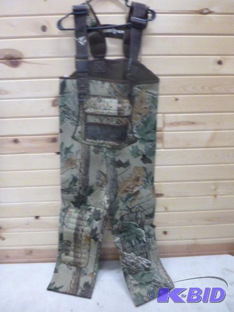 lot 181 image: Fly Tech Neoprene Bibs Size 7...