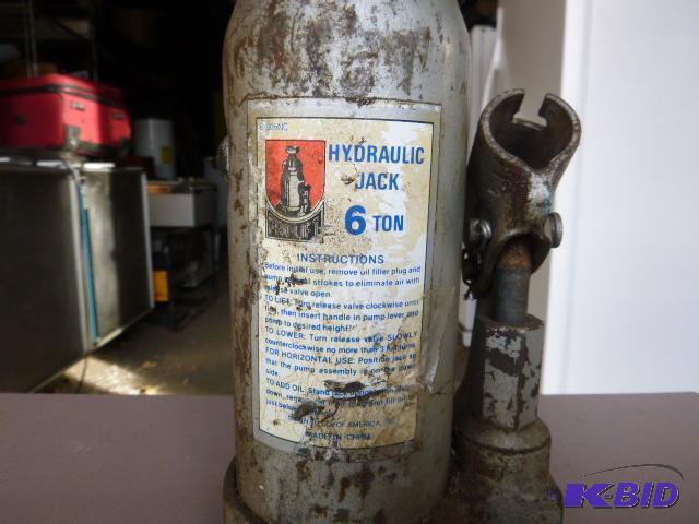 lot 223 image: 6 Ton Bottle Jack...