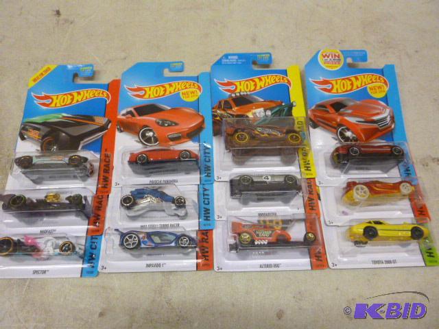 lot 31 image: 12 Hot Wheels Cars Unopened...