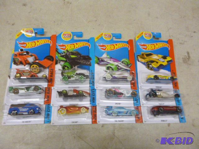 lot 33 image: 12 Hot Wheels Cars Unopened...