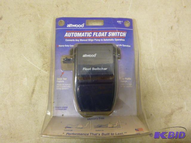 lot 49 image: Attwood Automatic Float Switch...