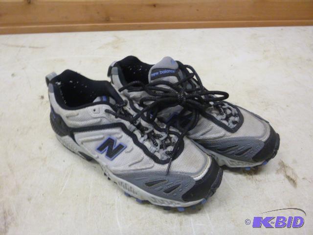 lot 54 image: New Balance Tennis Shoes Size 9...