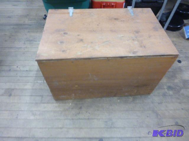 lot 59 image: Storage Box 17" X 28" X 18"...