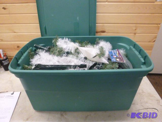 lot 61 image: Christmas Tree in Tote with Lid...