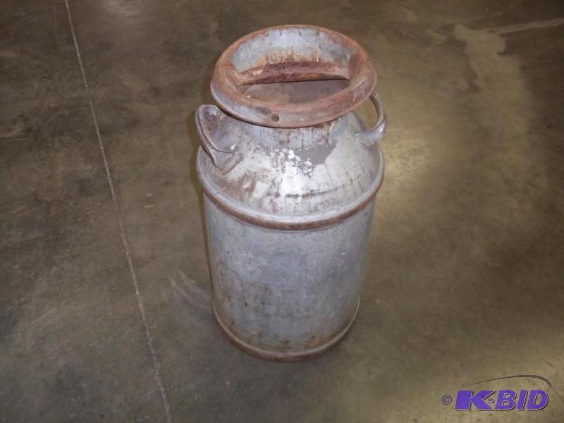 lot 38 image: Cream Can...