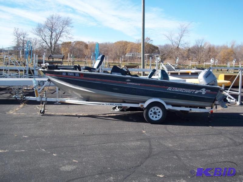 lot 7 image: 1990 Alumacraft 17 Dominator CS with Honda 5...