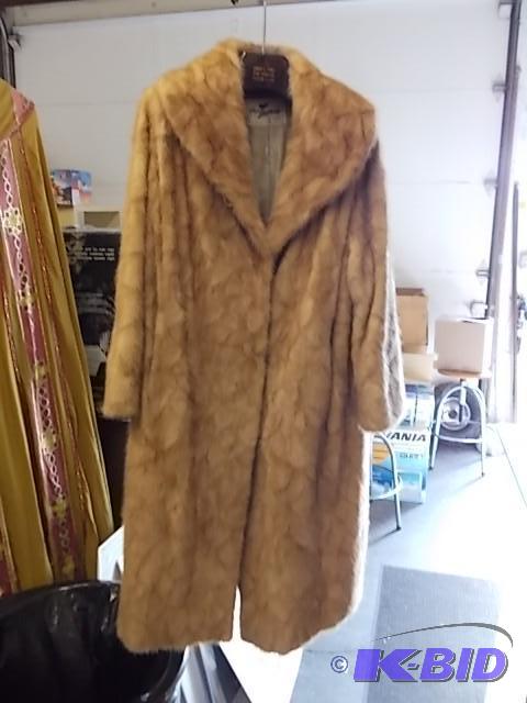 Mink Coat By John Thomas-Minneapolis Very Nic...