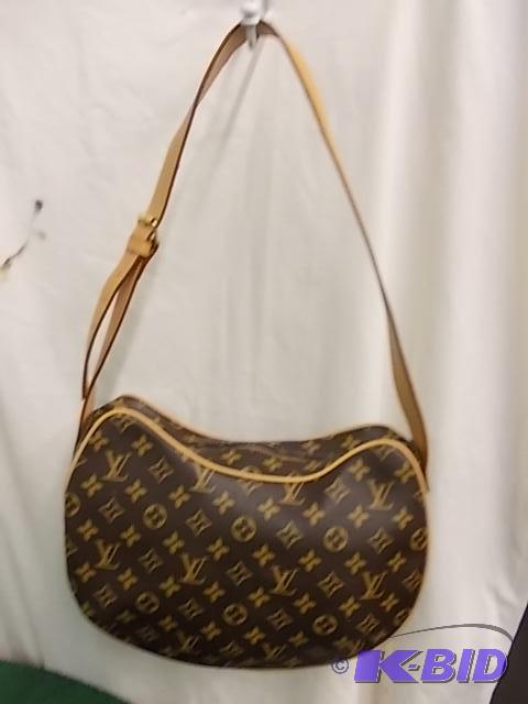 Louis&nbspVuitton Shoulder Bag - Clean Insid...