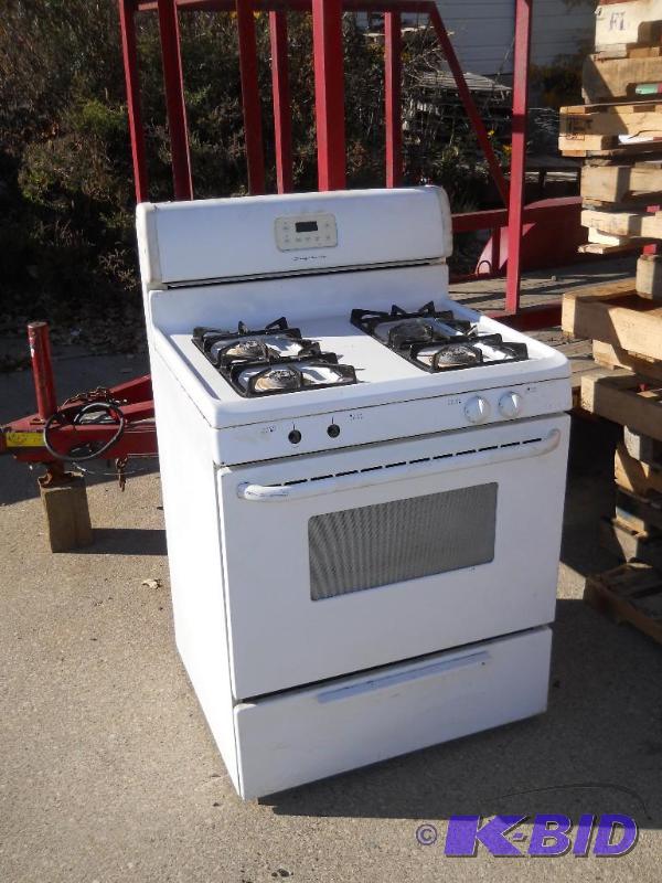 lot 12 image: Gas Stove  Oven